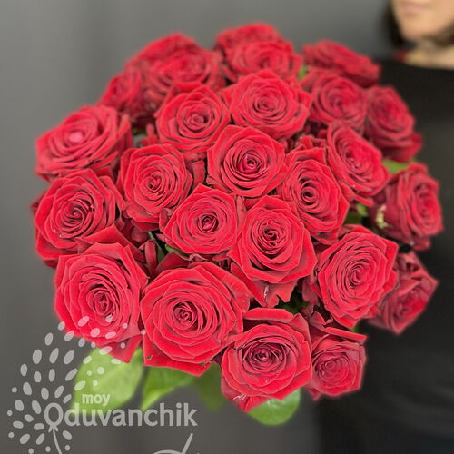 Букет 25 бордовых роз